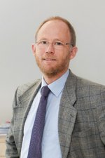 Direktor: Prof. Dr. Tobias Debiel