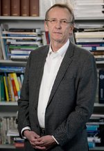 Direktor: Prof. Dr. Werner Pascha 