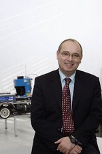 Dean Prof. Dr.-Ing. Dieter Schramm